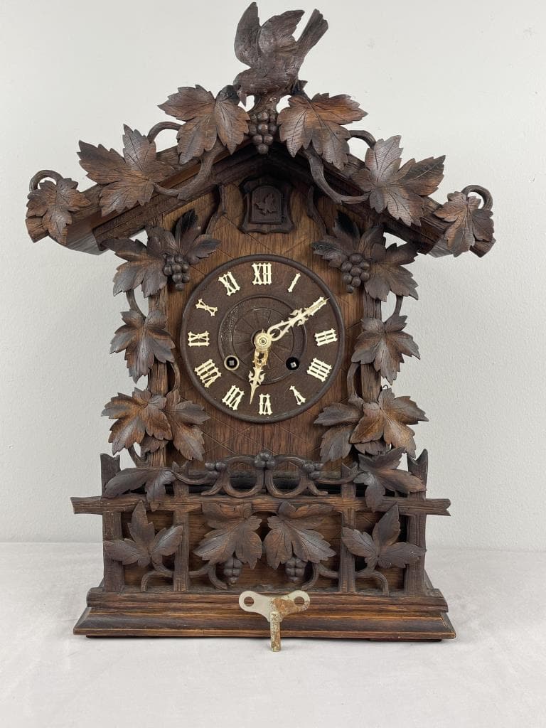Black Forest Bird/Grapevines Motif Shelf Clock (1 of 15)