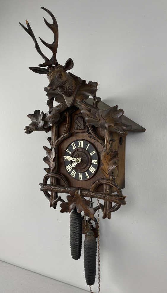 American Cuckoo Clock Co. Deer/Acorn Motif Clock (1 of 16)