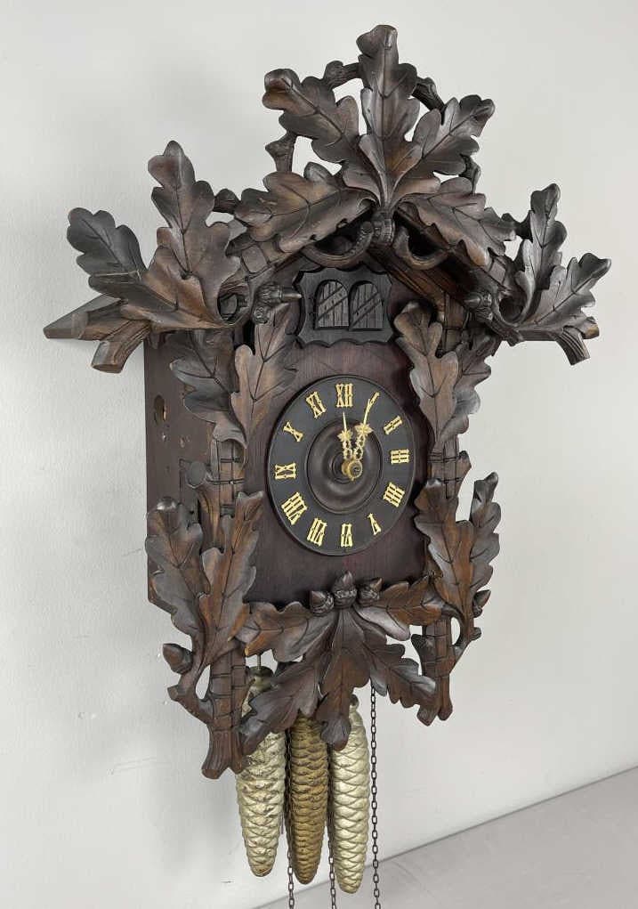 Black Forest Oak Leaf Motif Cuckoo Quail Clock (1 of 17)