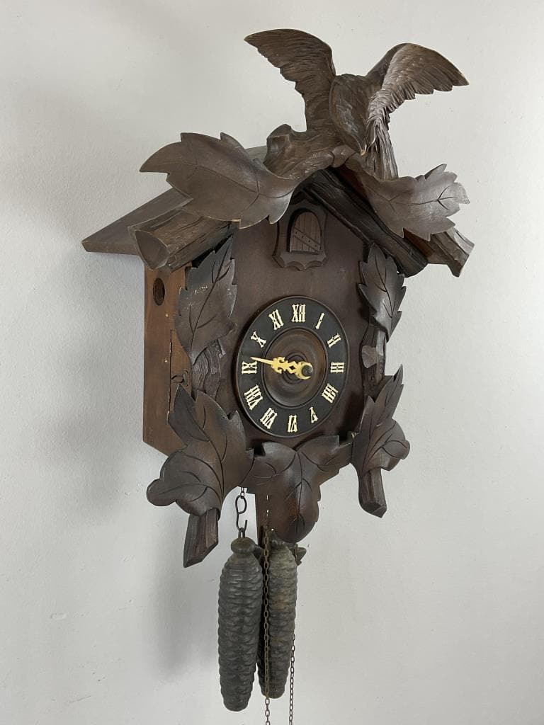 American Cuckoo Clock Co. Eagle Motif Repair/Parts (1 of 17)