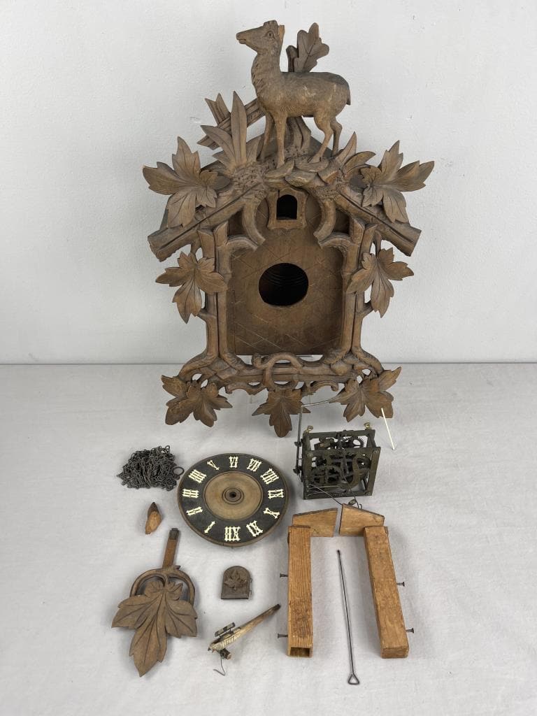Single Shield Deer Motif Cuckoo Clock Parts/Repair (1 of 9)