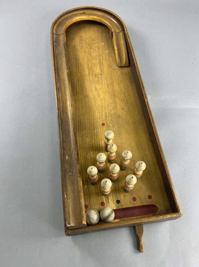 Antique Bowling Game with Ramp (1 of 6)