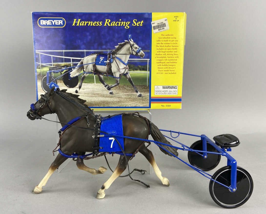 Breyer Harness Racing Set with Horse (1 of 7)