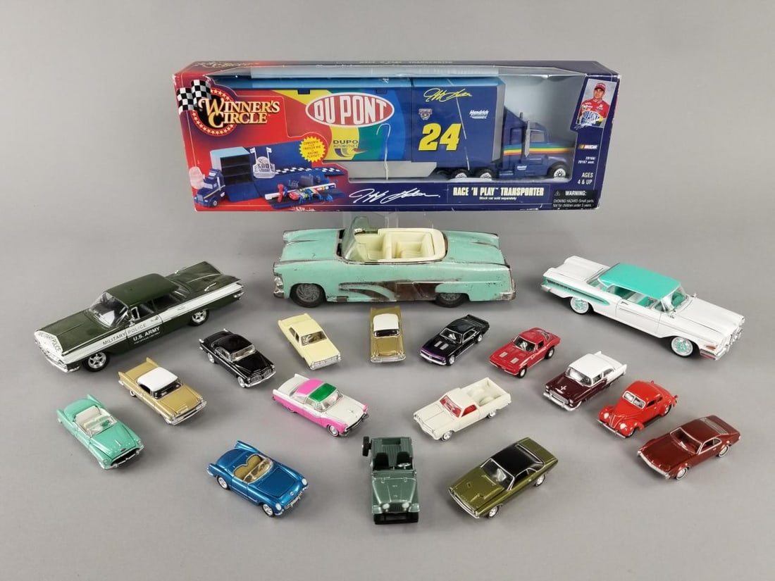 Du Pont Transporter, 50s Convertible Die Cast Cars (1 of 4)