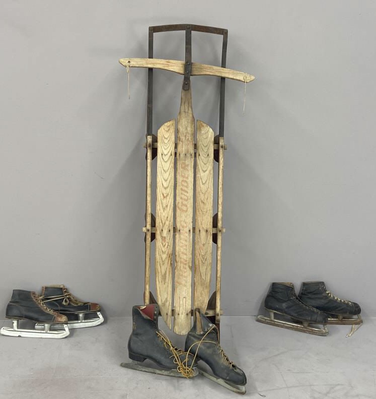 Lightning Guider Sled & 3 Pair Ice Skates (1 of 15)