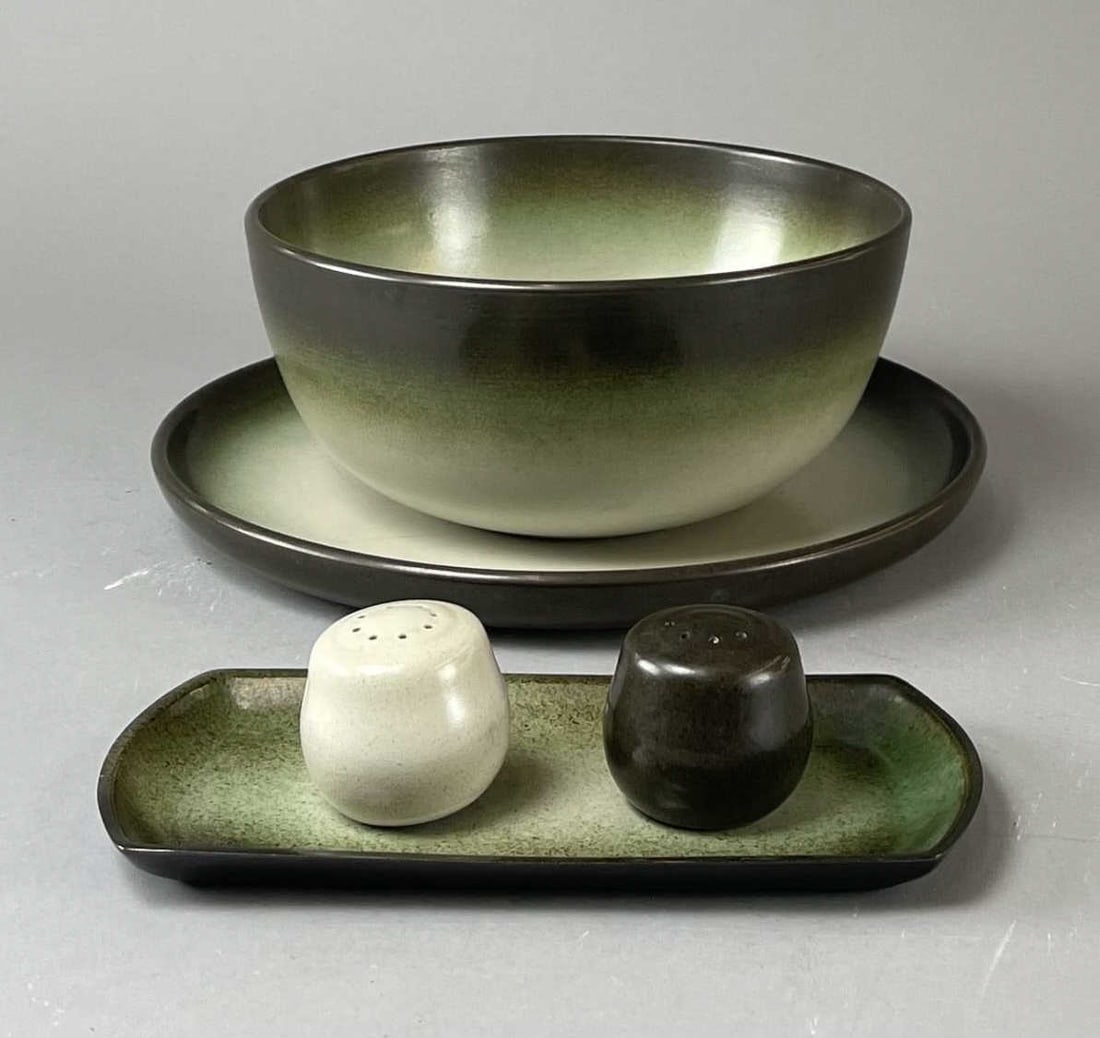 5 Pieces Midcentury Modern Heath Pottery (1 of 9)