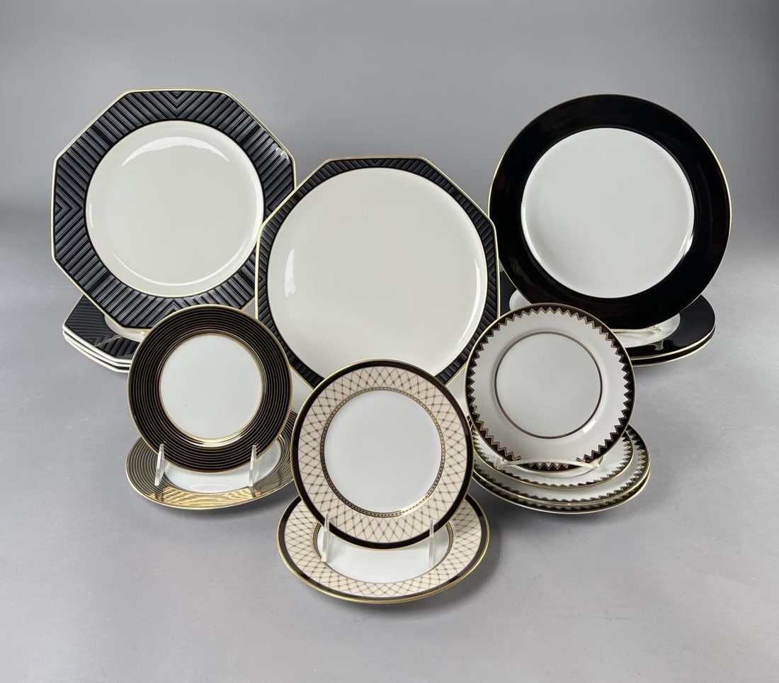 Assembled Porcelain Service, Black, White, Gold (1 of 11)