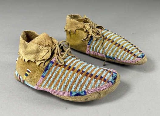 Beaded on Hide Native American Moccasins (1 of 8)