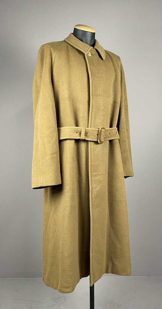 Rodex England Vintage Cashmere Wool Great Coat: An ultra soft wool and cashmere blend overcoat made in England by Rodex for Louis International. The buttons hidden under a placket, fully belted, full gusseted pleat in back. Labeled size 42. Overall