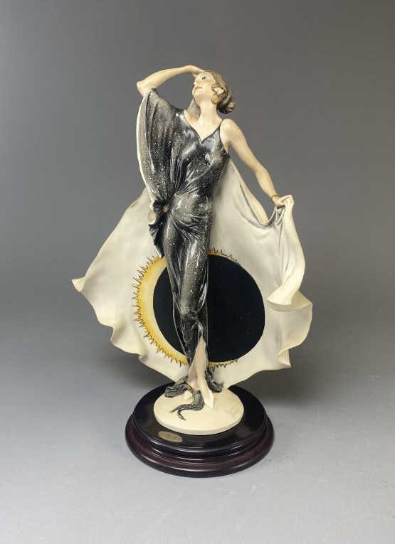 Giuseppe Armani "Eclipse" Sculpture 63/5000: Giuseppe Armani limited edition figurine model 1458/C "Eclipse" for Florence Sculture d'art, made in Italy. Includes box and certificate. Height 18", width 12-1/2". SHIPPING: In-House Shipping Availab