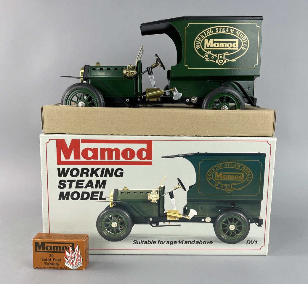 Mamod Working Steam Model DV1 in Original Box (1 of 10)