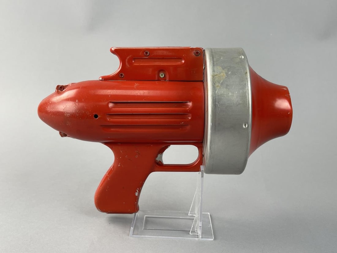 Vintage Flash Gordon Air Ray Gun by Budson: Tin/Steel original 1948, works per previous owner, we did NOT test.Appx. 10'' SHIPPING: In-House shipping available. Please read our Shipping Policies prior to bidding.
