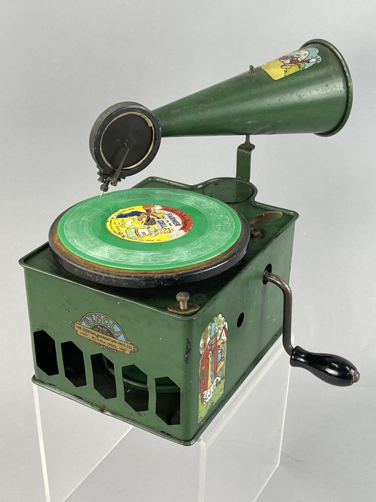1920s Genola Child's Toy Phonograph w/ 1 Record (1 of 9)