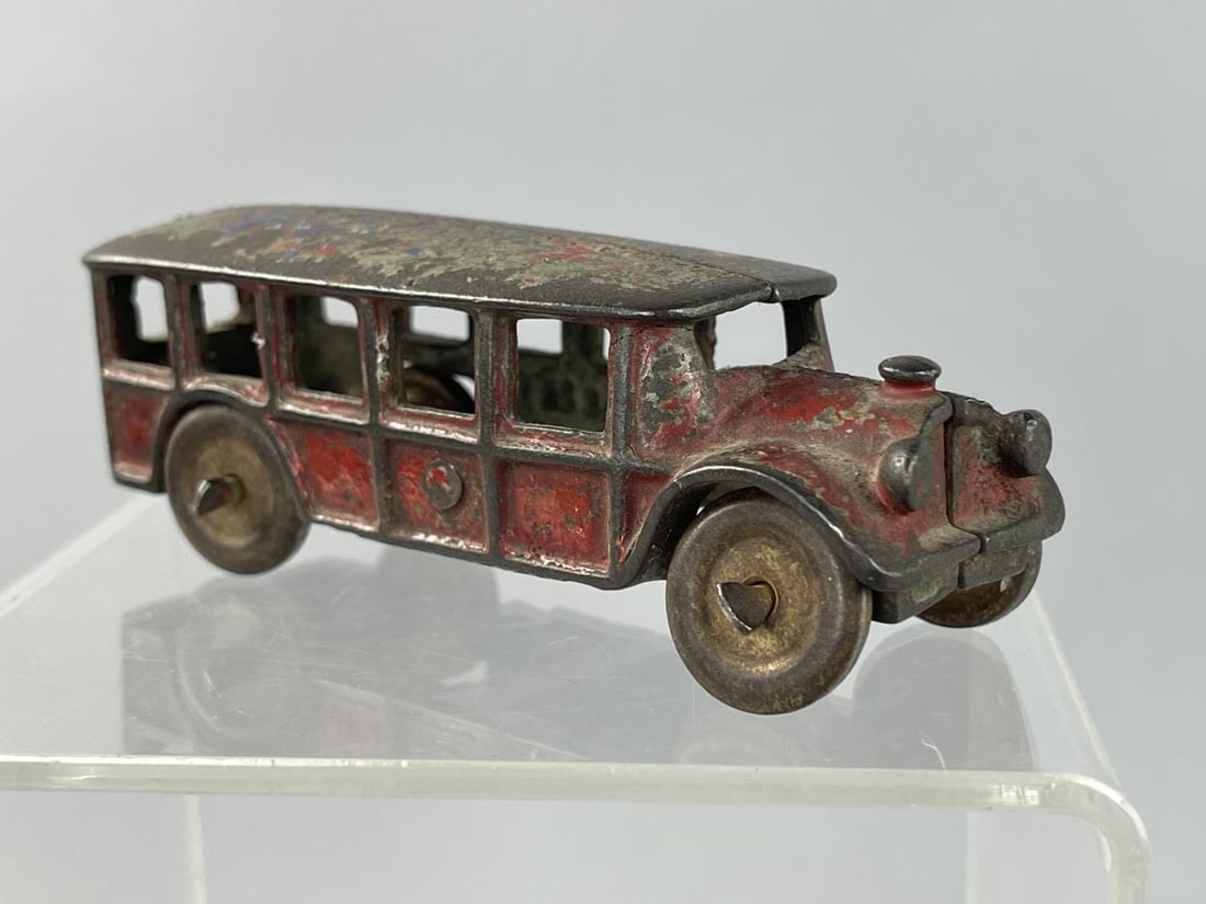 Vintage AC Williams Cast Iron Fageol Bus Toy (1 of 4)