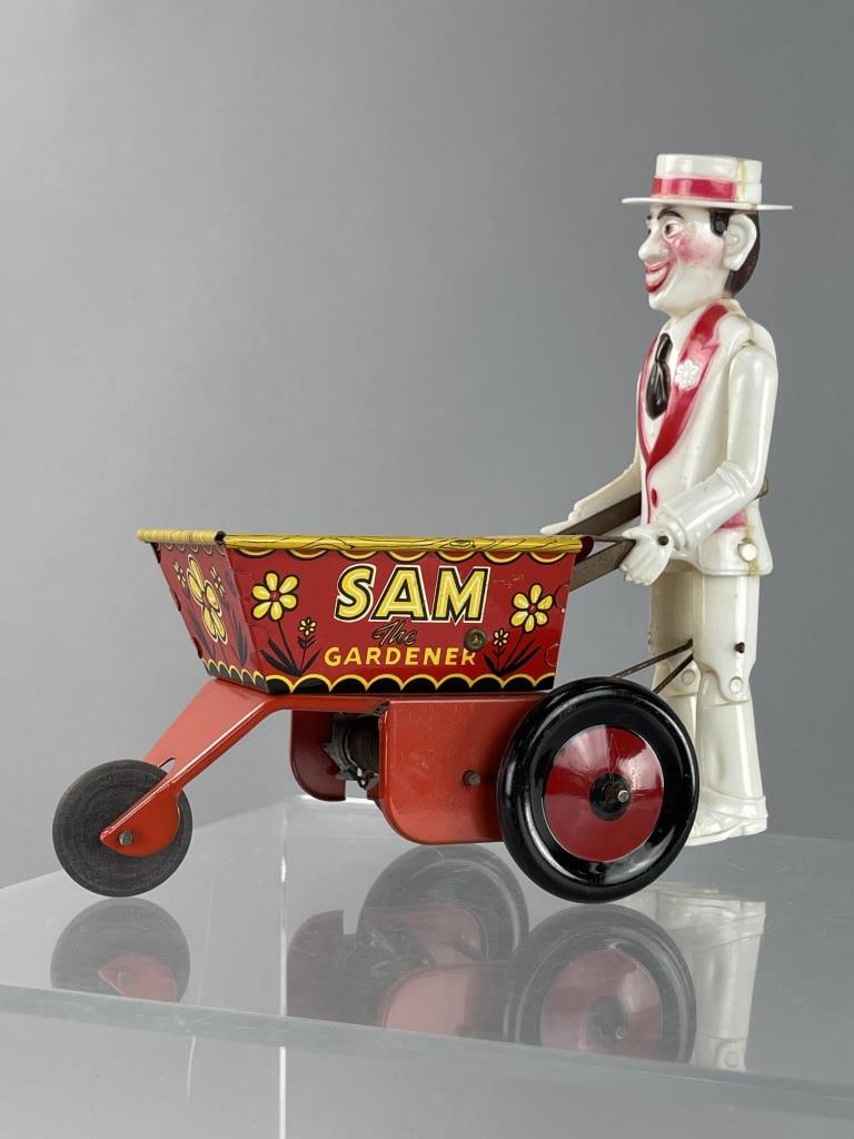 Marx Toys Sam the Gardner Tin Litho Wind-Up Toy (1 of 6)