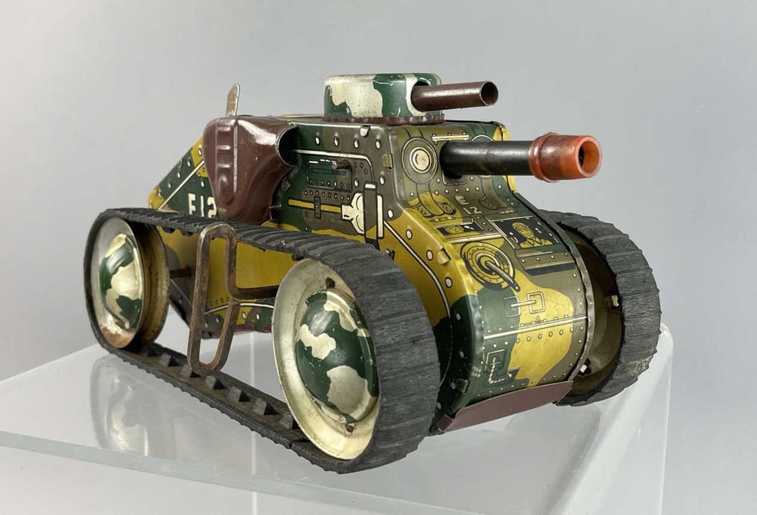 Wind Up Tin Climbing Tank E12 Toy Works (1 of 7)