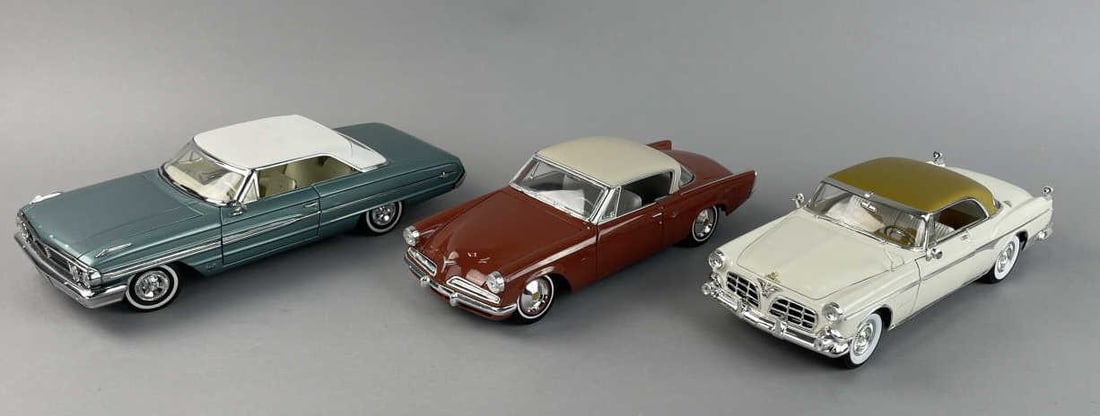 Vintage China Thailand 1/18 Scale Die Cast (1 of 3)