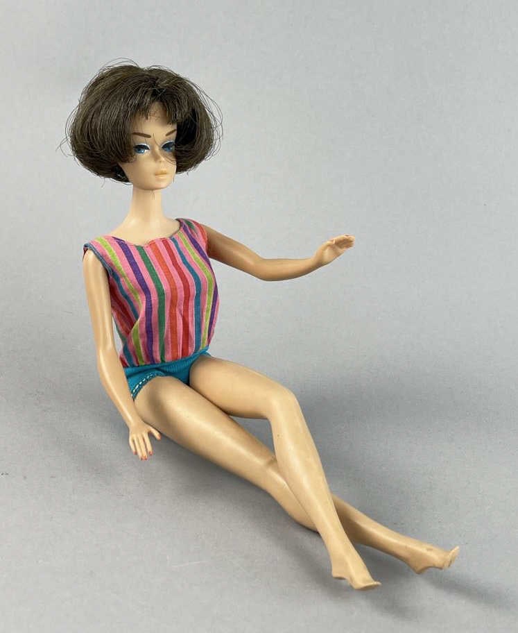 Bubblecut Brunette American Girl Barbie Doll (1 of 5)