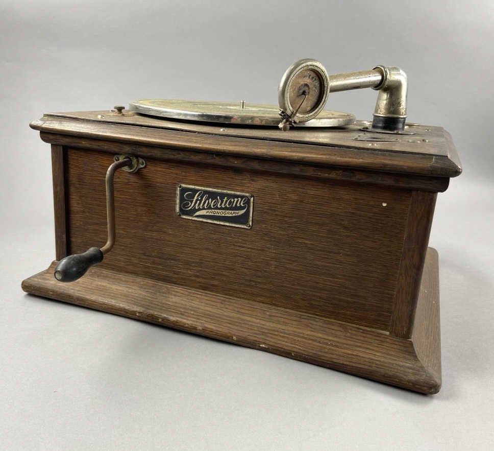 Silvertone Phonograph Hand Crank (1 of 6)