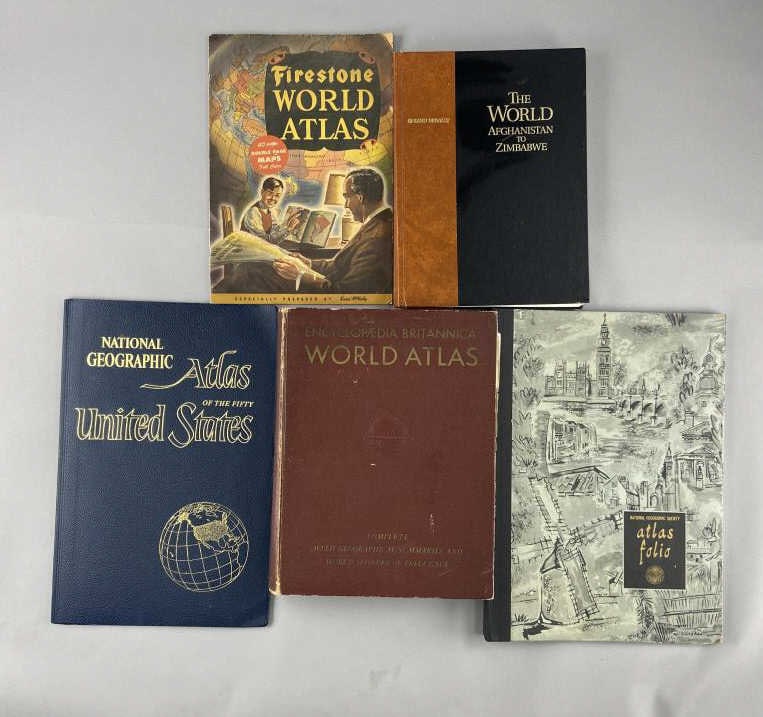 5 World & US Atlas Set Nat Geo, Rand McNally: National Geographic Society Atlas Folio, 1958. National Geographic Atlas of the fifty United States, 1960. Firestone World Atlas, softcover, prepared by Rand McNally, 1942. Rand McNally's The World Af