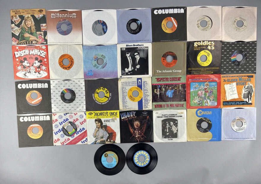 30 Vinyl Singles Movie Soundtracks Blues Bros. (1 of 12)