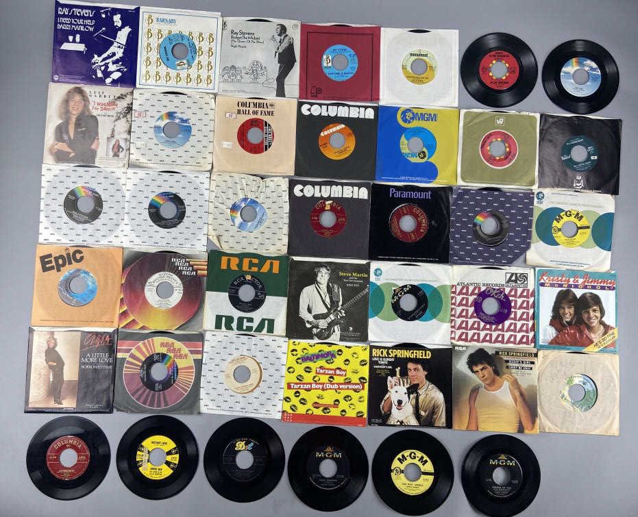 41 Vinyl Singles Steve Martin Olivia Newton John (1 of 14)