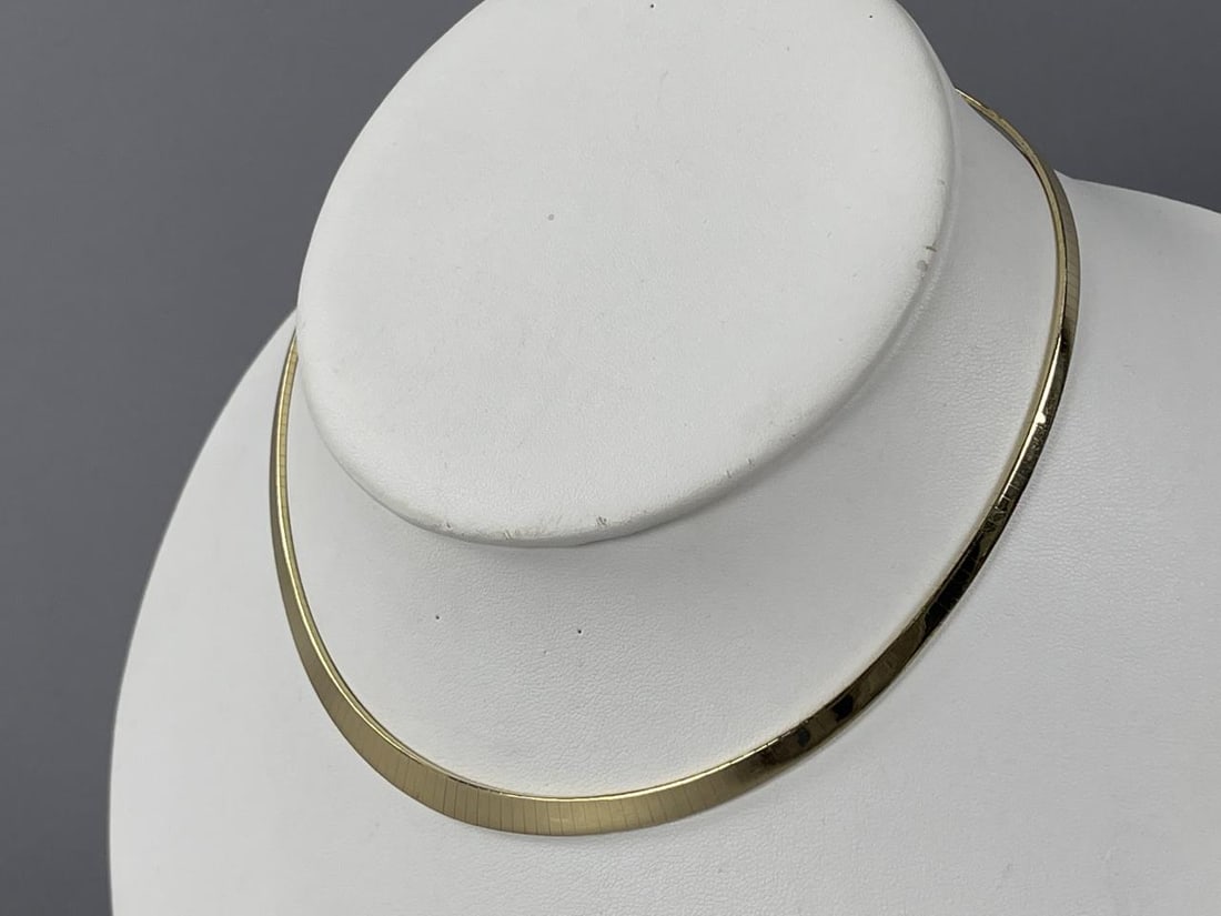 16'' 14K Yellow Gold Graduated Omega Necklace (1 of 3)