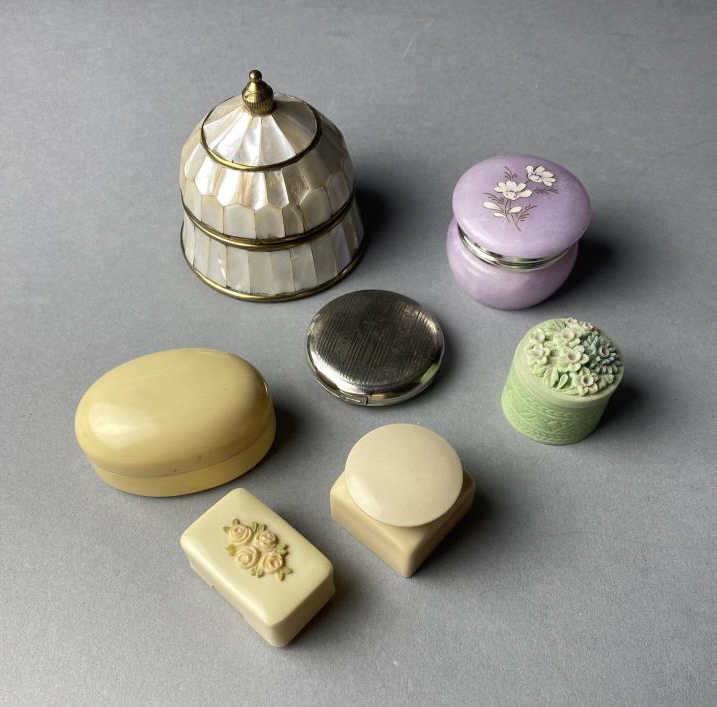 7 Vintage Ladies Vanity Boxes (1 of 3)