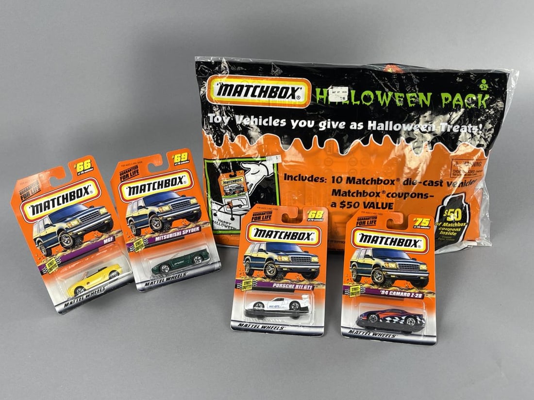 Matchbox Die Cast Cars in Packaging (1 of 4)