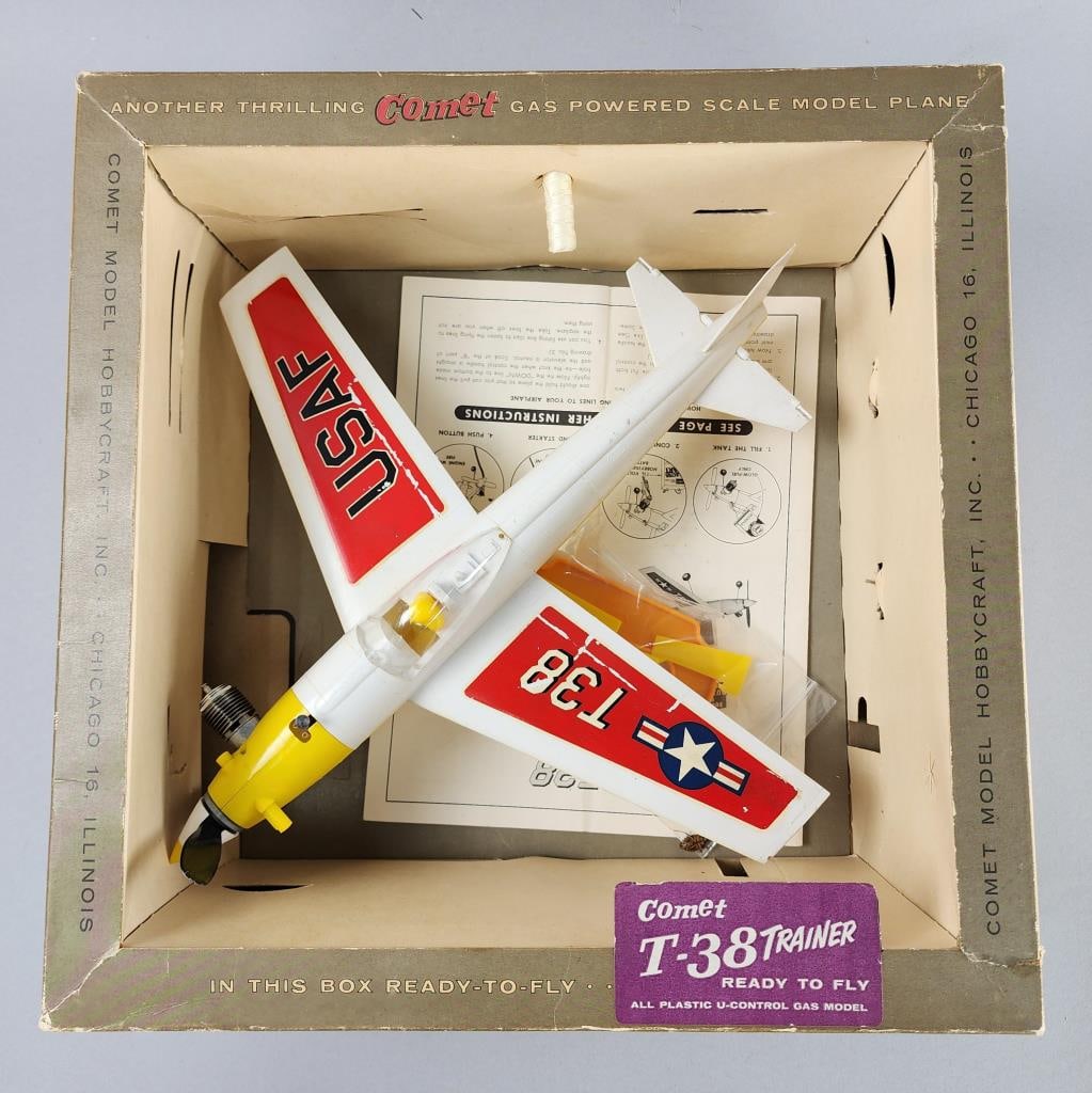 Comet Model Gas Powered T-38 Trainer With Box (1 of 3)
