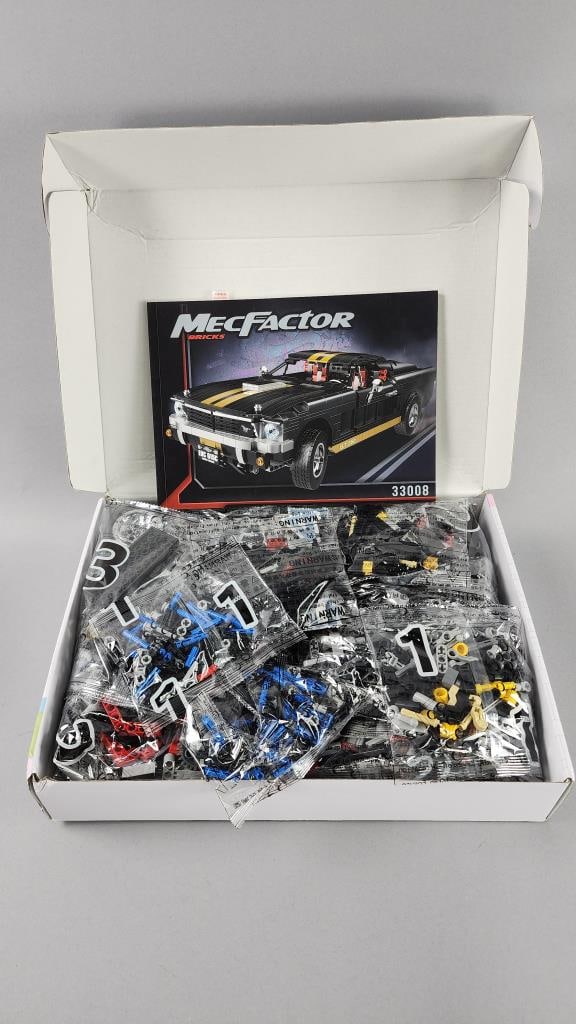 MecFactor Bricks Decool 33008 Ford Mustang GT 350 (1 of 3)
