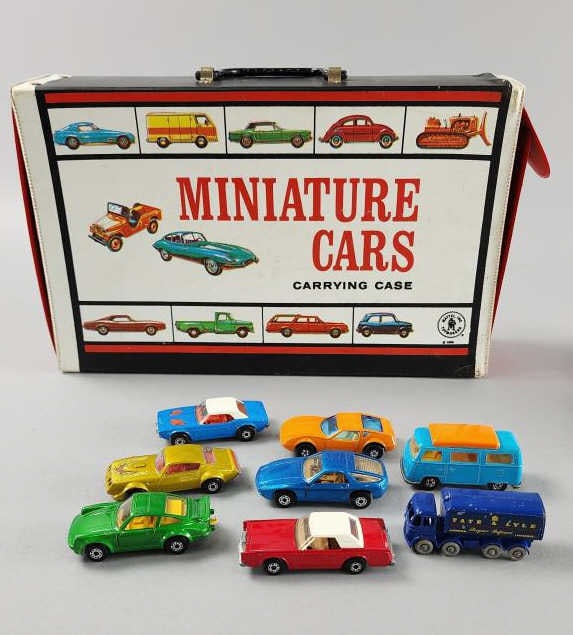Lesney Die Cast Cars, Mattel Carrying Case (1 of 7)