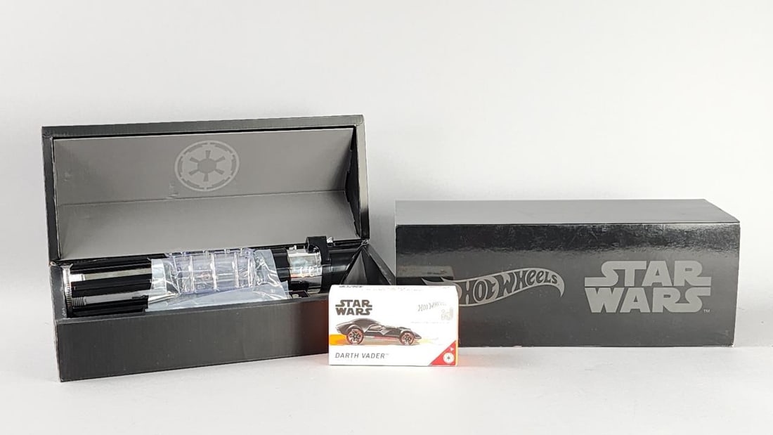 Hot Wheels Star Wars Darth Vader Saber and Car (1 of 10)