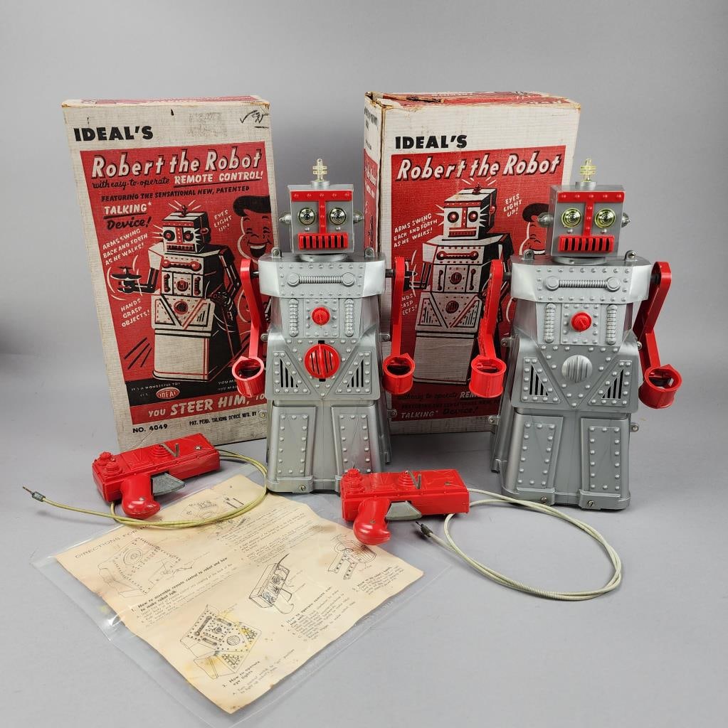 2 Ideal's Robert the Robot in Original Boxes (1 of 20)