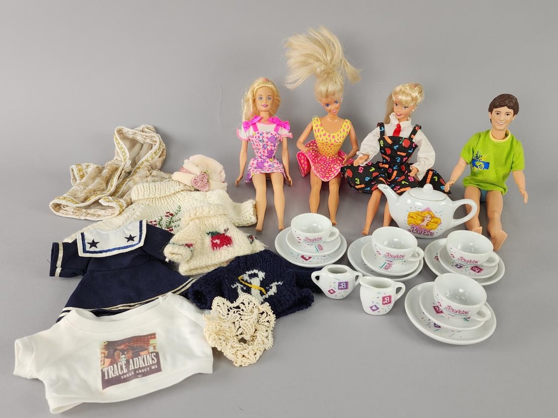 Barbies, Doll Clothes, Barbie Porcelain Tea Set (1 of 4)