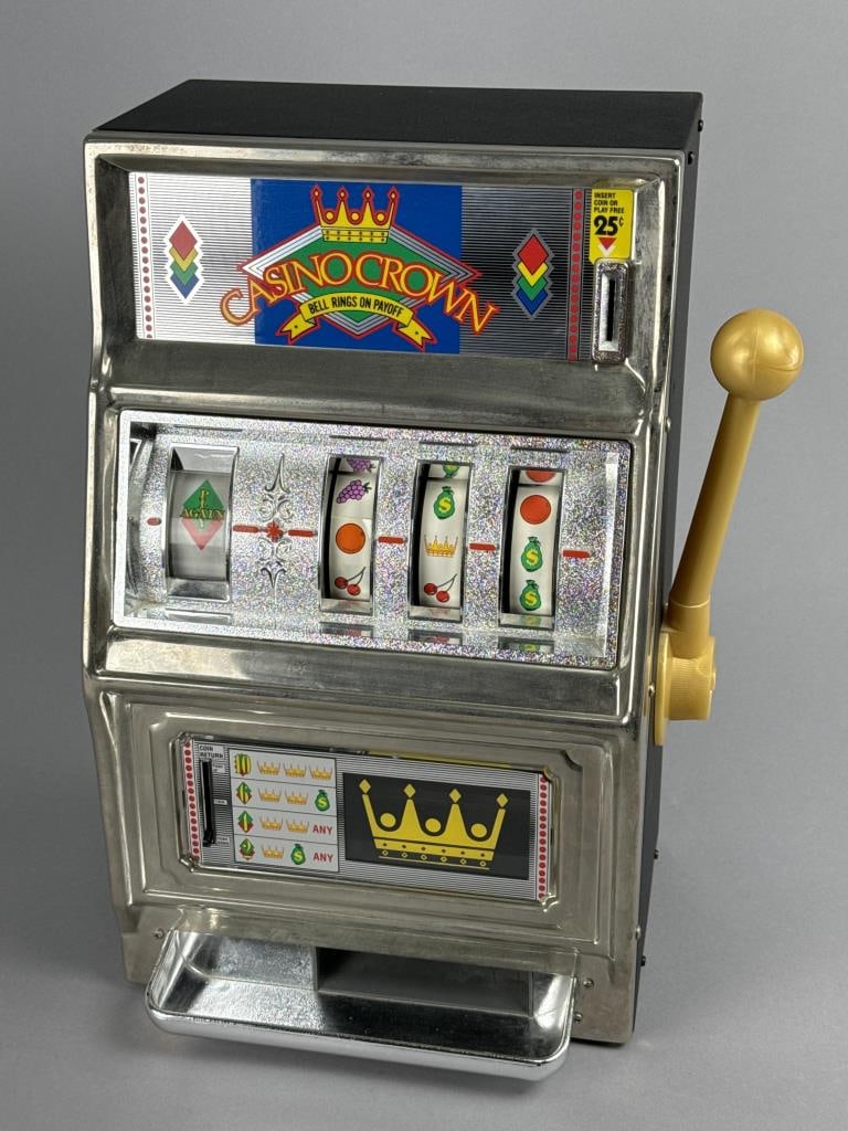 16'' Waco Casino Crown Novelty Slot Machine (1 of 5)