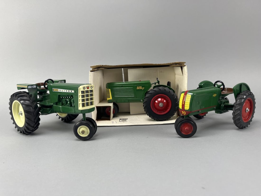Scale Models & Spec Cast Oliver Tractors (1 of 7)