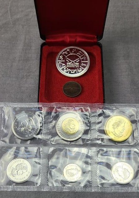 3 pcs. Canadian Coins (1 of 7)