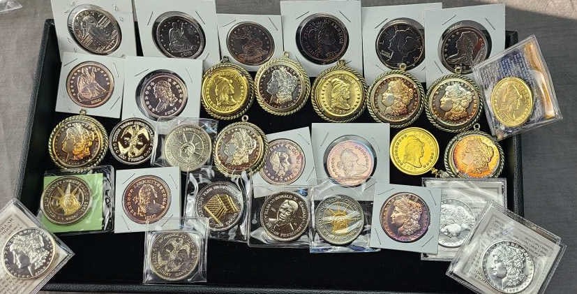 32 pcs Dollar Coin Size Replica Coins in Nickel (1 of 4)