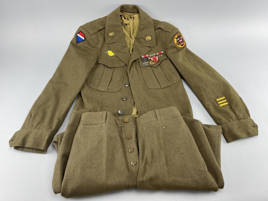 WWII Uniform - 703rd TD Tank Destroyer Battalion: WWII uniform of Barry M. Gillespie of Memphis, TN - has the tiger tank destroyer forces patch on it and all ribbons and medals - name inside of jacket and i.d. # G4698 - jacket is a 34s and pants 31 x