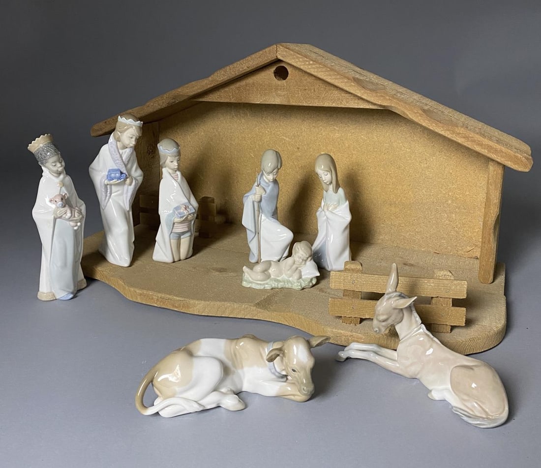 Lladro Porcelain Nativity Set with Wooden Creche (1 of 6)