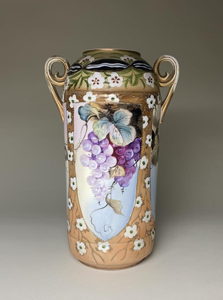 Large Nippon ESO Handpainted Porcelain Vase (1 of 8)