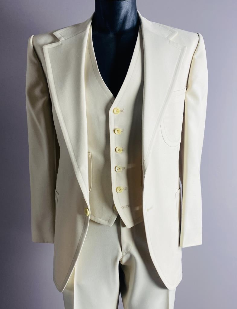 1970s Men's White Polyester Disco Suit (1 of 7)