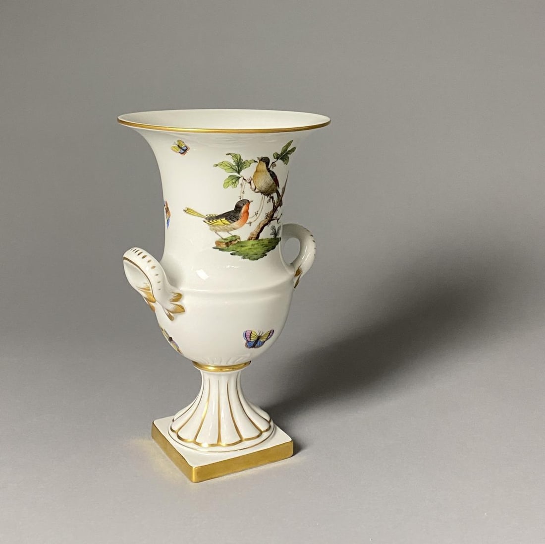 Herend Rothschild Bird Neoclassical Footed Urn: Herend "Rothschild Bird," 9-1/2" Neoclassical style, footed porcelain urn (#6431), manufacturer's markings on underside indicating a date post 1948.
