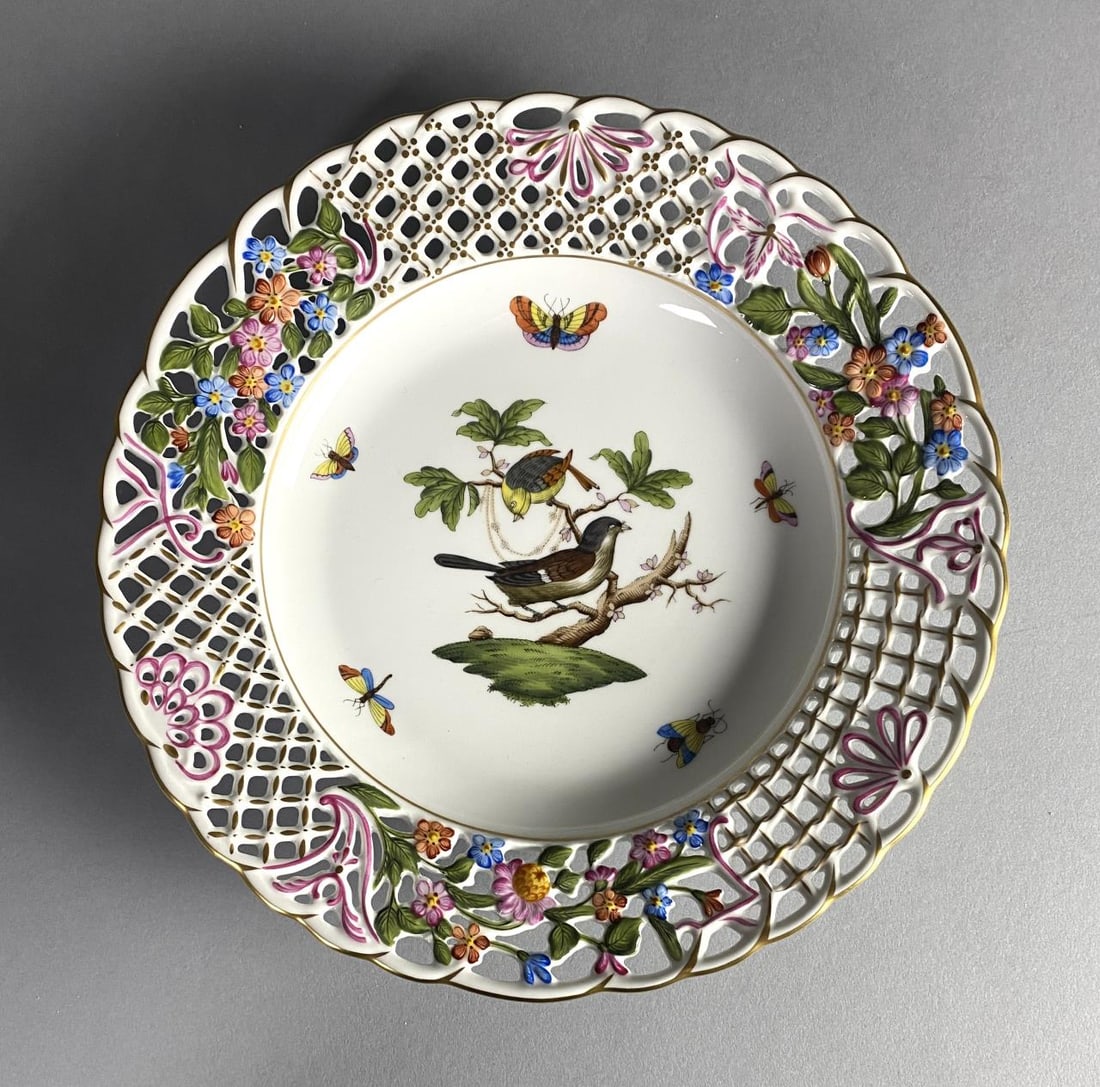 Herend Rothschild Bird 9" Porcelain Pierced Plate: Herend "Rothschild Bird," 9" round pierced porcelain plate (#8434), manufacturer's markings on underside indicating a date post 1948.