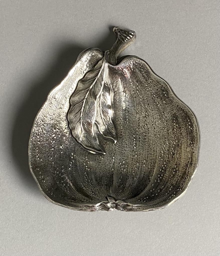 Buccellati Italian Sterling Silver Pear Dish 6": Gianmaria Buccellati Italian solid silver pear bowl or dish, 131 grams of sterling, marked with 925, Italian silver hallmark, and maker's signature, comes with original box, pouch, and paperwork.