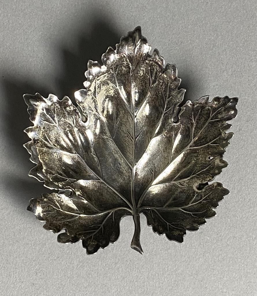 Buccellati Sterling Silver Maple Leaf Bowl: Gianmaria Buccellati solid sterling maple leaf shaped dish, 3-1/8" x 2-7/8" and 36 grams of silver, marked Buccellati, Sterling, Italy.