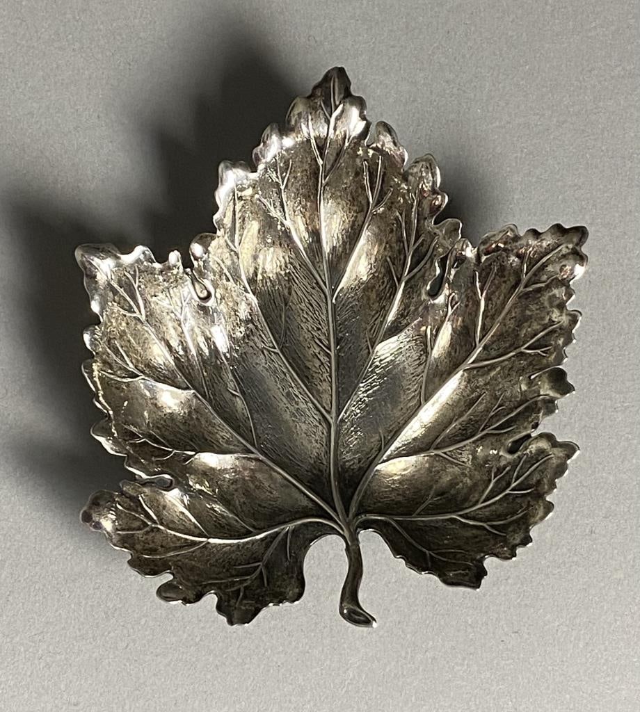 Buccellati Sterling Silver 65 gram Maple Leaf Bowl: Gianmaria Buccellati solid sterling maple leaf shaped dish, 4-3/8" x 4" and 65 grams, marked Buccellati, Sterling, Italy, comes with box.