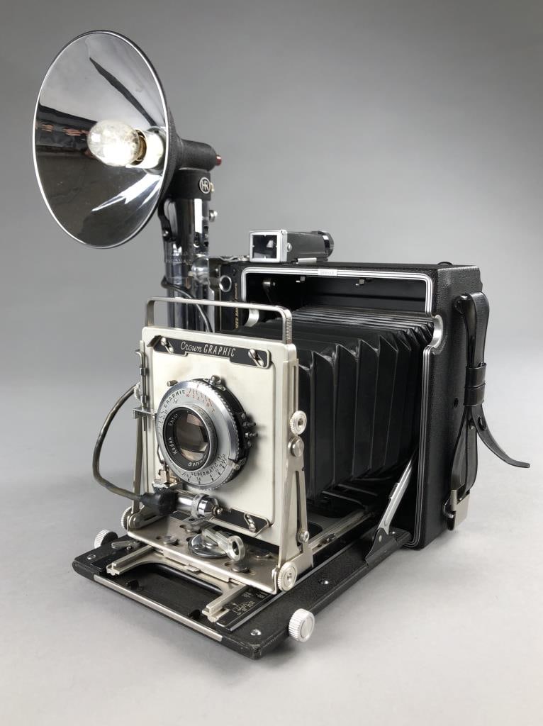 Crown Graphic 4"x 5" Press Camera 1949: Crown Graphic 4 inch by 5 inch press camera, with 12 double cassette, Kodak Ektar f/4.7 127mm lens, kalart Synchronized Range Finder, Heiland flash and cable, Weston Direct Reading exposure meter, loc