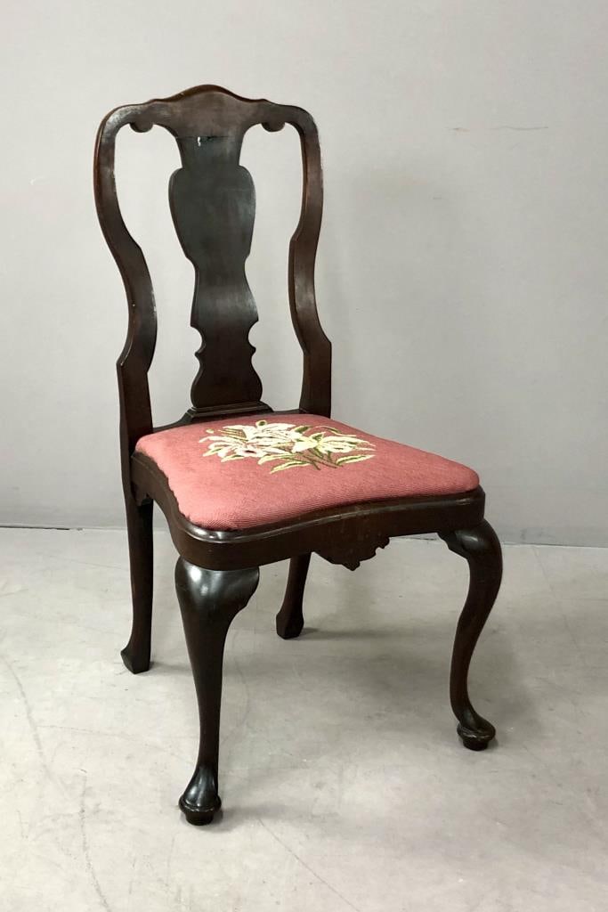 Antique Queen Anne Style Walnut Side Chair (1 of 11)